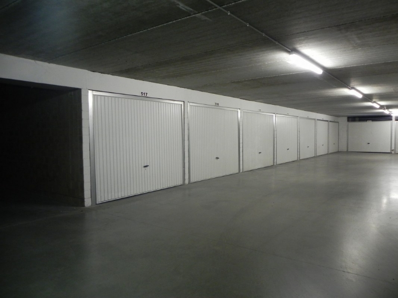 Coxy 2000 Parking
